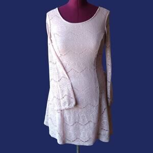 Xhilaration Light Pink Retro Lace Dress L boho long bell sleeve shaping mini
